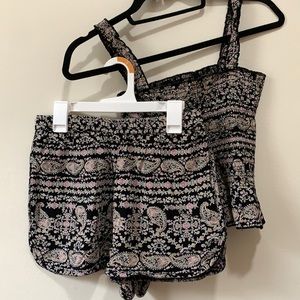 2 piece set shorts and tank paisley print